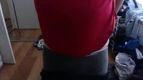 Snapshot of lennyfife chatting on 11-01-25, 12:12 Pussylicker online show from 11-01-25, 12:12