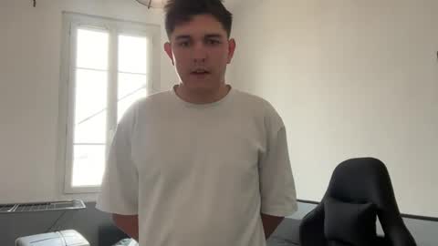 leo0606215417 online show from 06-15-26, 07:54