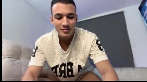 Snapshot of leo_delvey chatting on 01-15-26, 09:40 leo online show from 01-15-26, 09:40