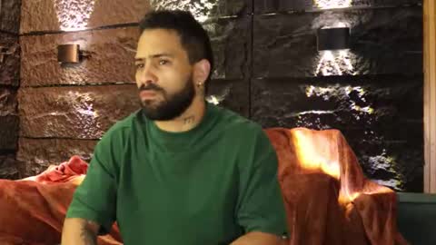 Leo  Diaz online show from 10-19-25, 12:33