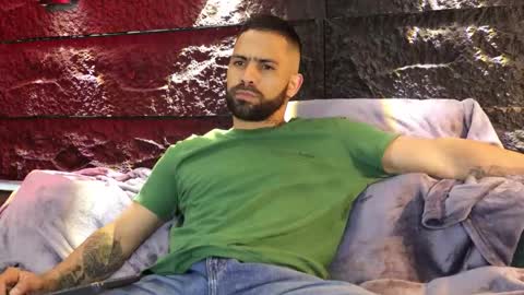 Leo  Diaz online show from 10-26-25, 03:56