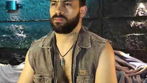 Leo  Diaz online show from 11-21-25, 01:26