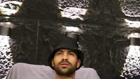 Leo  Diaz online show from 04-21-26, 02:51