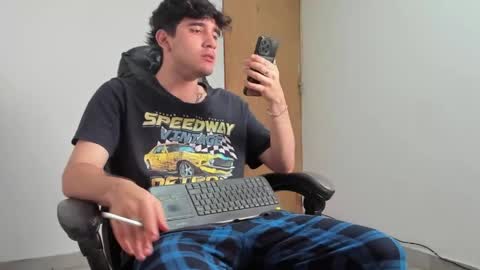 Leo Jones online show from 04-04-26, 12:31