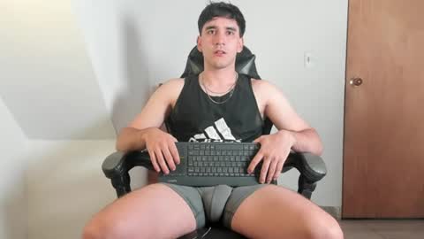 Leo Jones online show from 07-12-26, 01:51