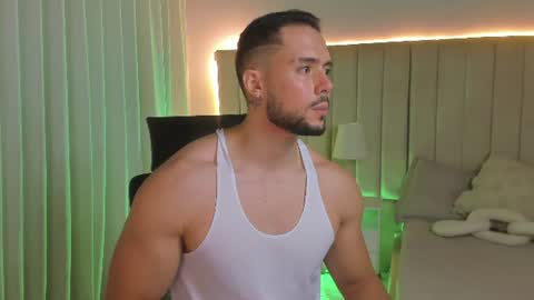 Snapshot of leo_king7 chatting on 07-30-26, 11:42 Leo online show from 07-30-26, 11:42