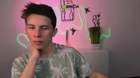 leo_valor online show from 12-17-25, 07:20