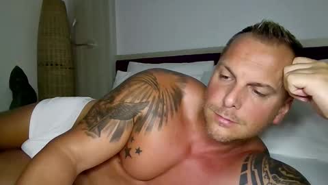 Snapshot of leoboyf4f chatting on 02-09-26, 08:57 TheBigLeo online show from 02-09-26, 08:57