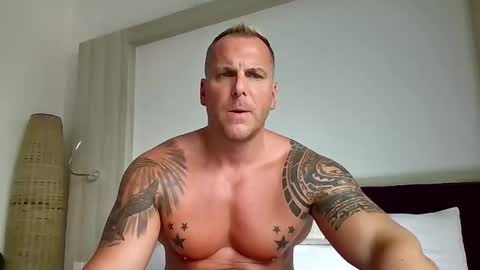 Snapshot of leoboyf4f chatting on 02-13-26, 01:01 TheBigLeo online show from 02-13-26, 01:01