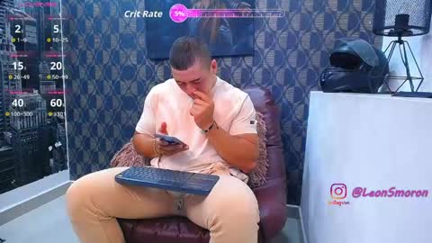 Leon Smoron online show from 04-21-26, 03:24