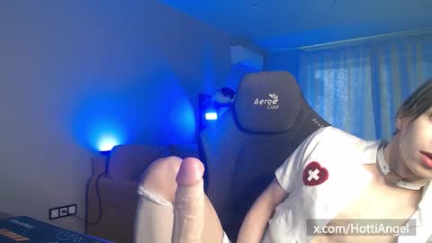 Leon online show from 12-02-25, 10:31