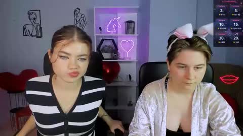 Snapshot of leona_light chatting on 11-15-25, 01:40 Leona online show from 11-15-25, 01:40