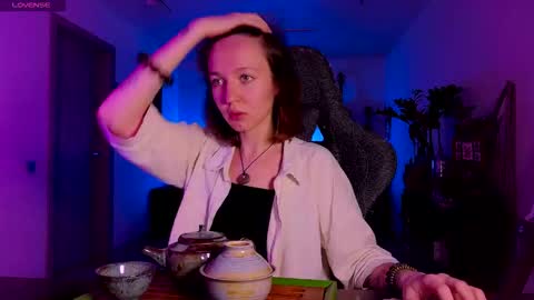 Snapshot of leona_nick chatting on 11-23-25, 01:44 leona online show from 11-23-25, 01:44