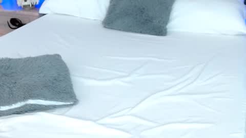 Snapshot of leonacutecam chatting on 10-16-25, 08:32 LUCY online show from 10-16-25, 08:32