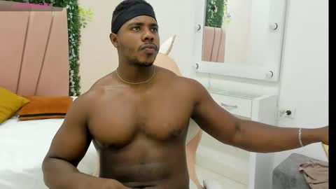 Leandro jones online show from 11-14-25, 04:11