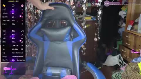 Snapshot of leonaseymour chatting on 08-01-26, 12:43 leonaseymour online show from 08-01-26, 12:43