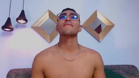 Leon online show from 12-05-25, 06:37