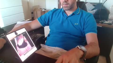 Snapshot of leone44 chatting on 05-28-26, 09:50 angel e sonia online show from 05-28-26, 09:50