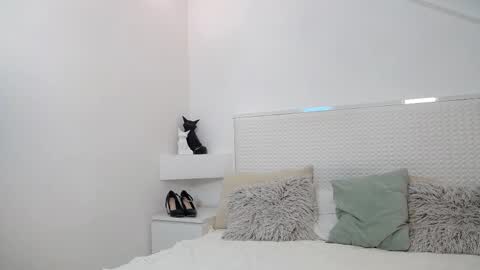 Leone Noir online show from 01-17-26, 07:57