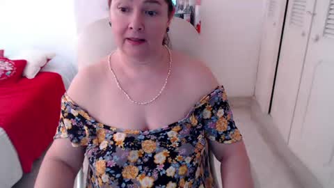 leonela   online show from 06-28-26, 02:01