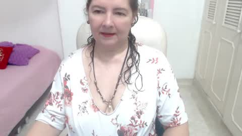 leonela   online show from 06-30-26, 09:05