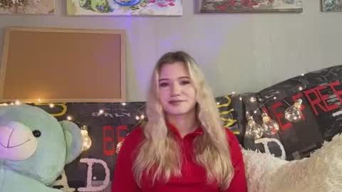 Mia online show from 07-21-26, 09:33