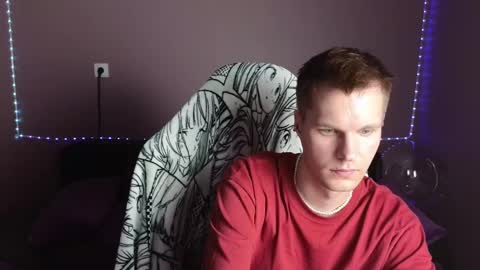 Snapshot of leonnextdoor chatting on 12-30-24, 12:09 Leon online show from 12-30-24, 12:09