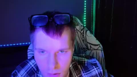 Snapshot of leonnextdoor chatting on 01-16-25, 02:30 Leon online show from 01-16-25, 02:30