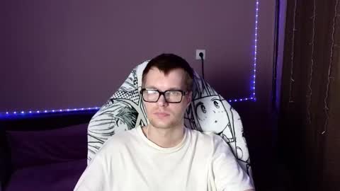 Snapshot of leonnextdoor chatting on 01-22-25, 08:29 Leon online show from 01-22-25, 08:29