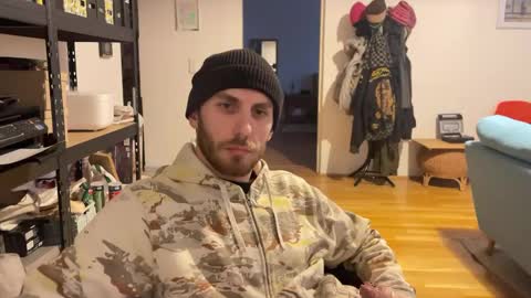 Snapshot of leonvampire chatting on 01-09-25, 03:23 Leon online show from 01-09-25, 03:23