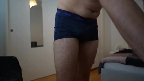 Snapshot of leooo_cummm chatting on 10-05-25, 01:20 leooo_cummm online show from 10-05-25, 01:20