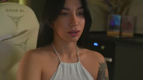 Leora online show from 10-18-25, 05:14