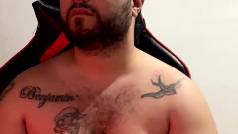 Snapshot of leosalvaje chatting on 11-20-25, 02:06 Leo Salvaje online show from 11-20-25, 02:06