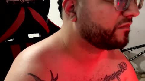 Snapshot of leosalvaje chatting on 11-23-25, 05:51 Leo Salvaje online show from 11-23-25, 05:51