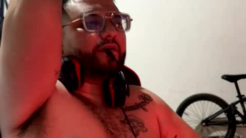 Snapshot of leosalvaje chatting on 11-24-25, 06:24 Leo Salvaje online show from 11-24-25, 06:24