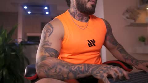 Snapshot of leosalvatore_ chatting on 10-17-25, 04:48 Leo Salvatore online show from 10-17-25, 04:48