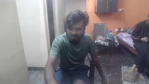 Snapshot of leosbroad chatting on 01-17-25, 01:35 Leo online show from 01-17-25, 01:35