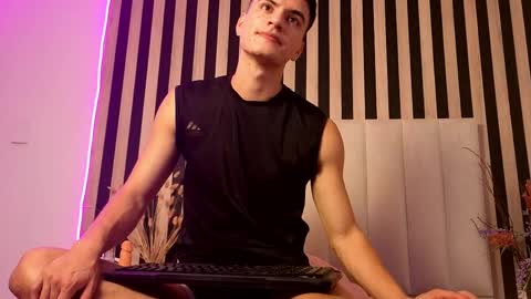 leotease online show from 06-04-26, 07:42