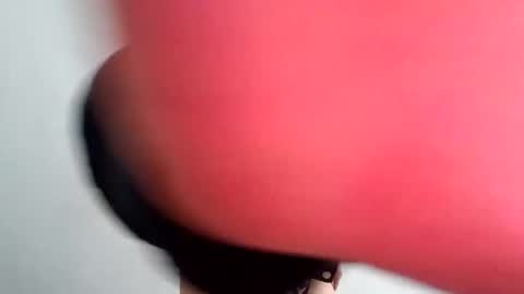 Snapshot of leoylola chatting on 04-30-26, 04:35 Abril online show from 04-30-26, 04:35