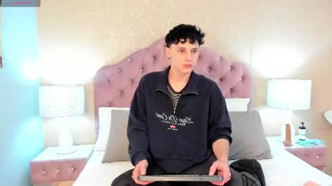 Snapshot of lephystar chatting on 06-15-26, 04:15 LephyStar online show from 06-15-26, 04:15