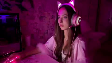 Snapshot of les1k chatting on 03-28-26, 03:11 Lesya online show from 03-28-26, 03:11