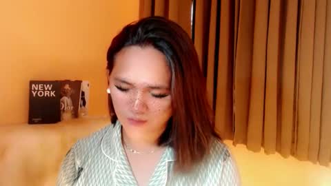 Snapshot of lesleyanderson chatting on 10-25-25, 01:02 Pat online show from 10-25-25, 01:02