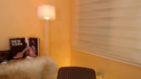 Snapshot of lesleyanderson chatting on 12-04-25, 12:25 Pat online show from 12-04-25, 12:25