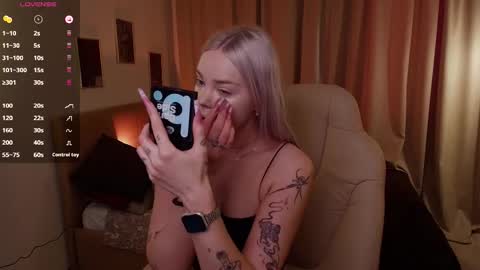 Stacey online show from 03-11-26, 07:36