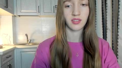  LESLIE   online show from 11-21-25, 06:28