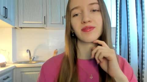  LESLIE   online show from 12-14-25, 08:20