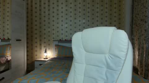 Snapshot of leslie_secret chatting on 12-24-24, 01:06 leslie_secret online show from 12-24-24, 01:06