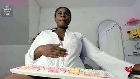 lesliee_brownn online show from 12-10-24, 10:17