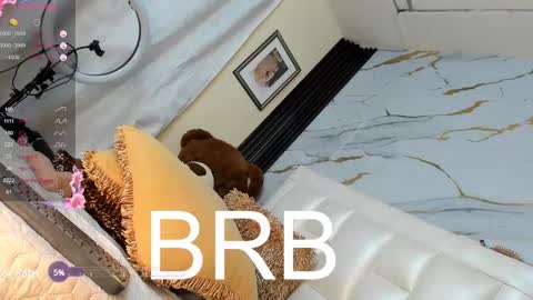 I am here from Monday to Friday from 730 am to 130 pm Colombia time and saturday from 500 am to 1000 am .... Soon Blue page online show from 03-02-25, 01:05