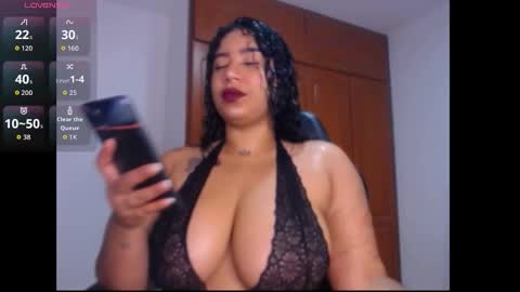 Snapshot of leslycarsson chatting on 01-18-26, 05:11 lesly online show from 01-18-26, 05:11